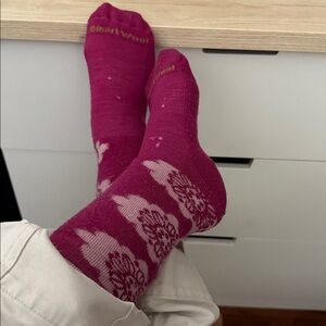 Smartwool cherry blossom print calf socks. Large girls